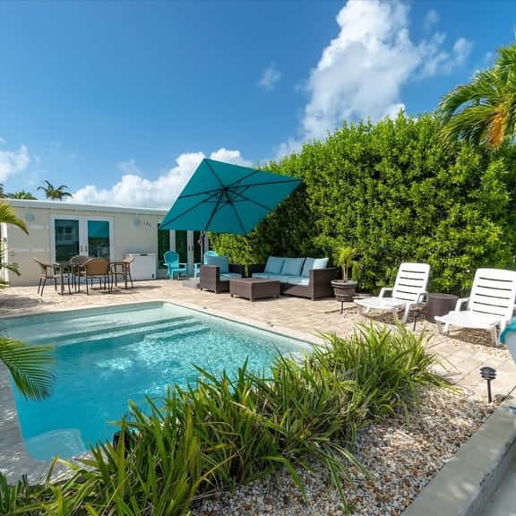Flamingo Bay - Image 1